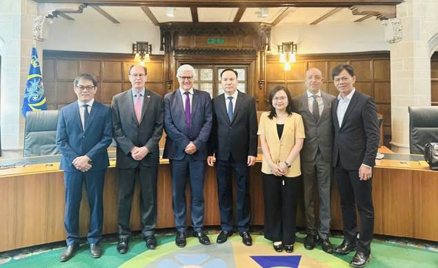 vifc dn expands cooperation with leading uk financial institutions advancing connectivity for the development of viet nam international financial centre
