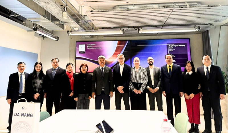 Da Nang Promotes Cooperation in Finance, Science, and Innovation  in Switzerland