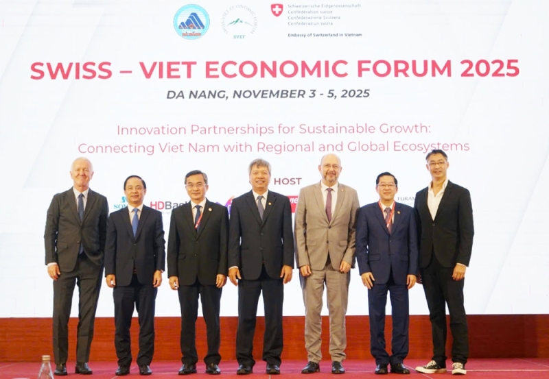 Efforts to Attract International Financial Markets