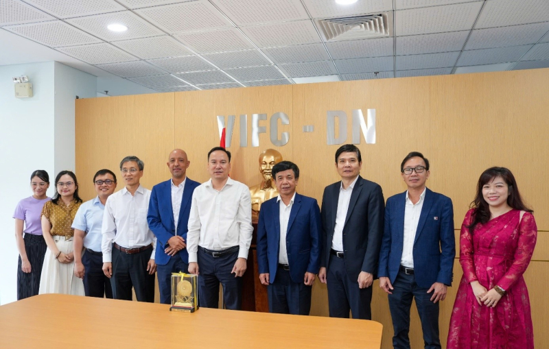 VIAC Delegation Meets and Works with Viet Nam International Financial Center in Da Nang City (VIFC-DN)