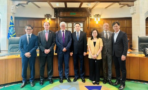 VIFC-DN Expands Cooperation with Leading UK Financial Institutions, Advancing Connectivity for the Development of Viet Nam International Financial Centre